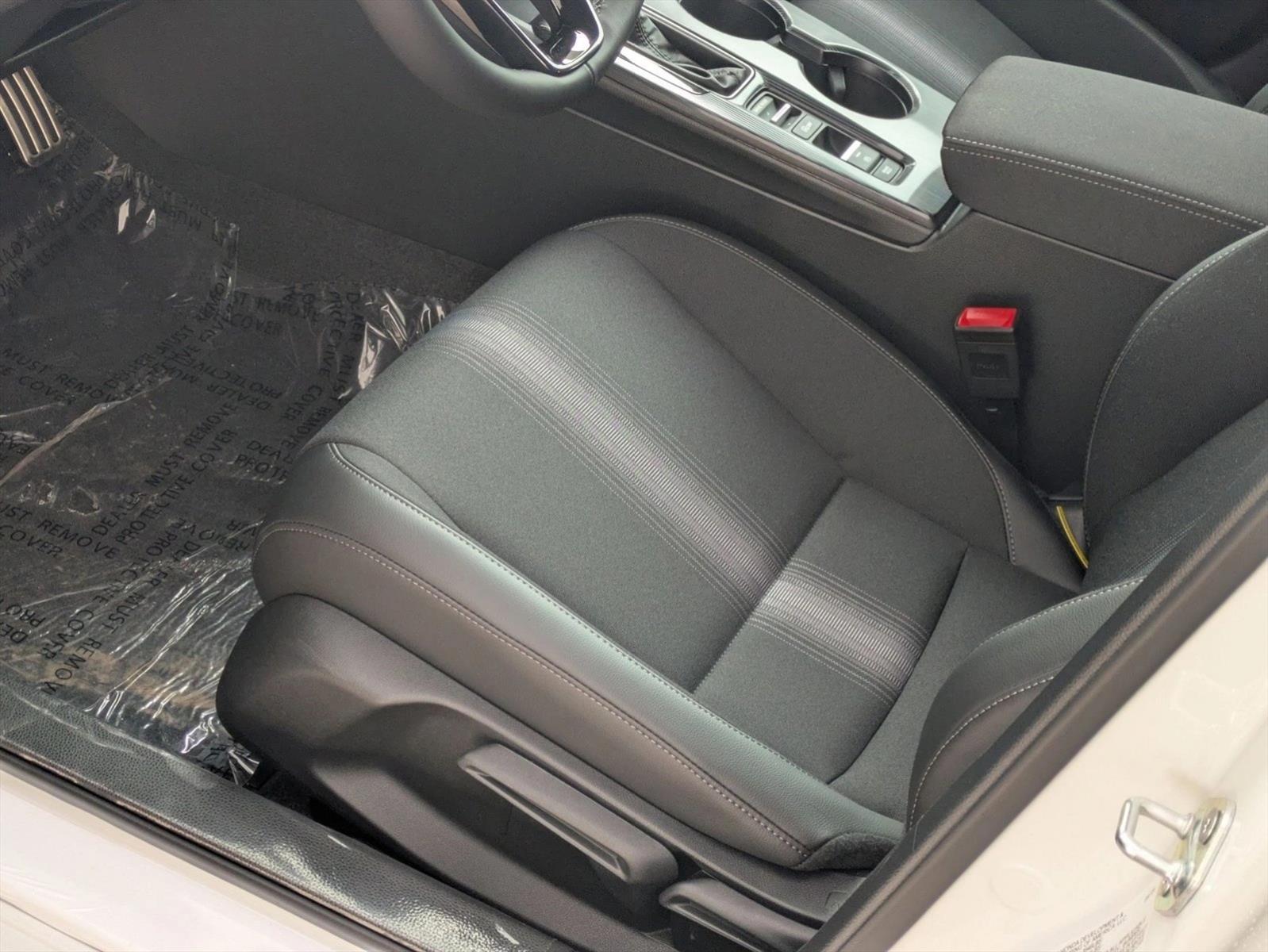 2026 Honda Civic Sport Hatchback photo 4