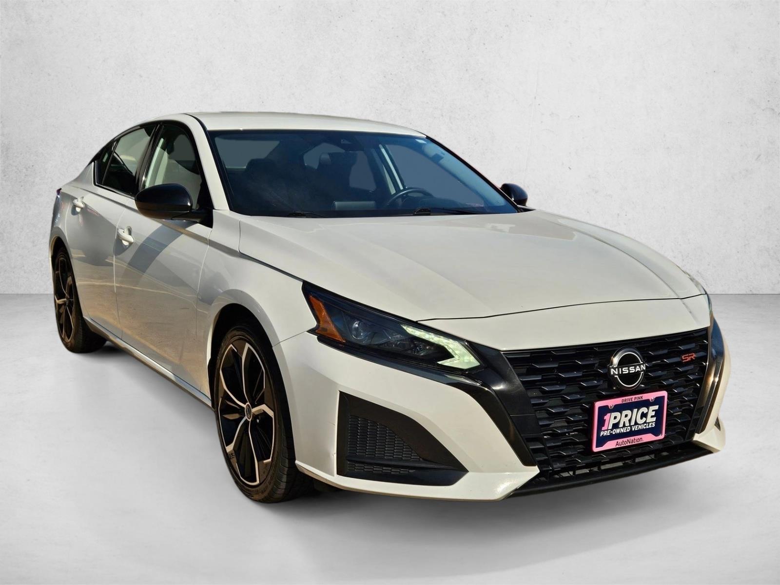2023 Nissan Altima 2.5 SR photo 3