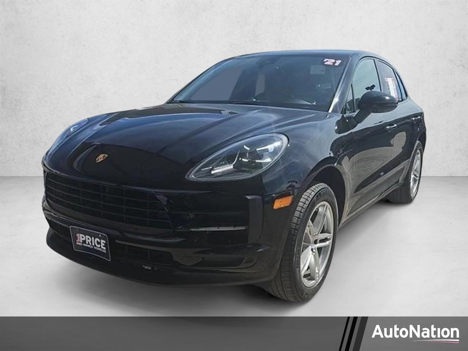 2021 Porsche Macan -'s photo