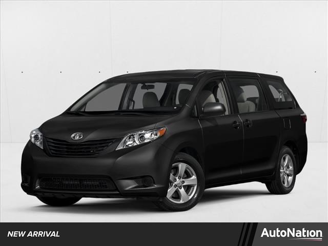 2015 Toyota Sienna LE V6 7-Passenger Access Seat's photo