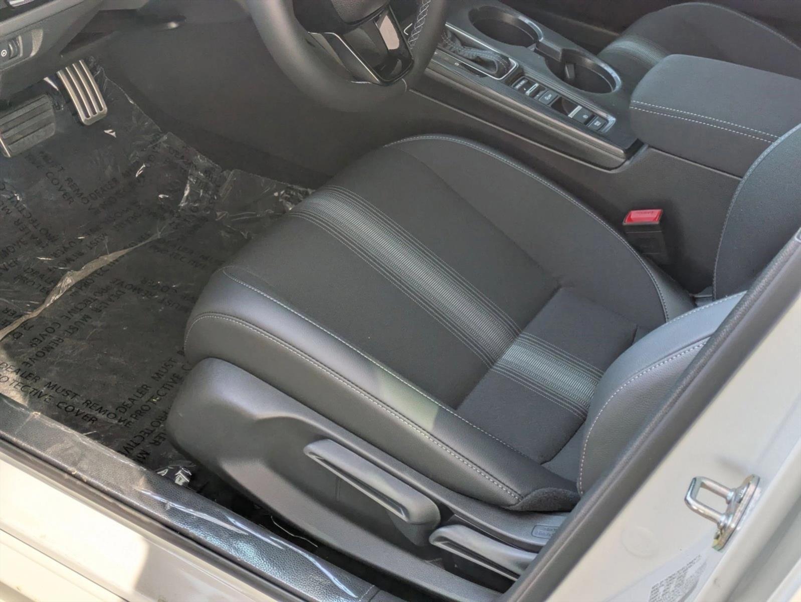 2026 Honda Civic Sport Hatchback photo 2