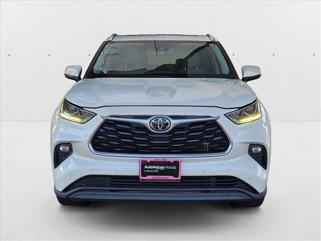 2021 Toyota Highlander Limited photo 2