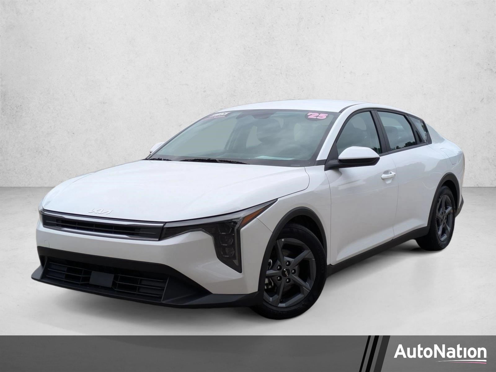 2025 Kia K4 LXS AT's photo