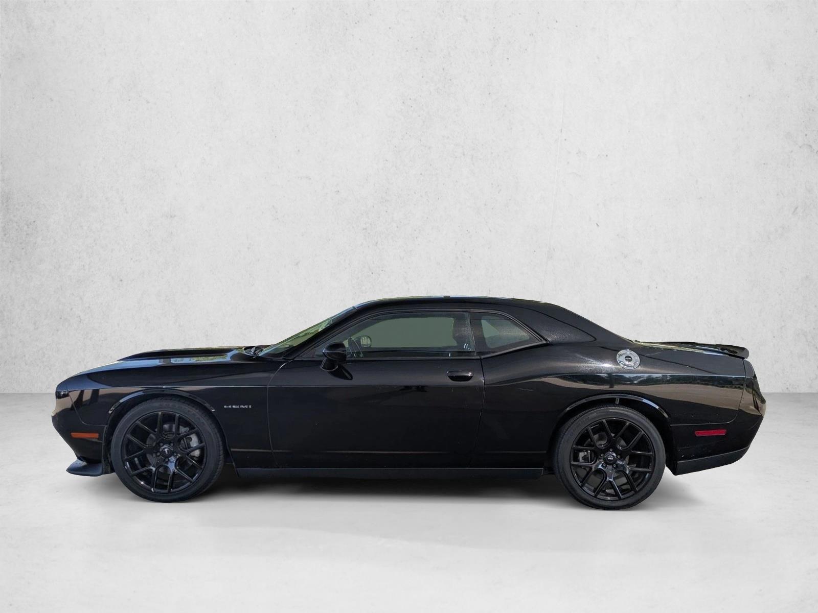 2021 Dodge Challenger R/T photo 4