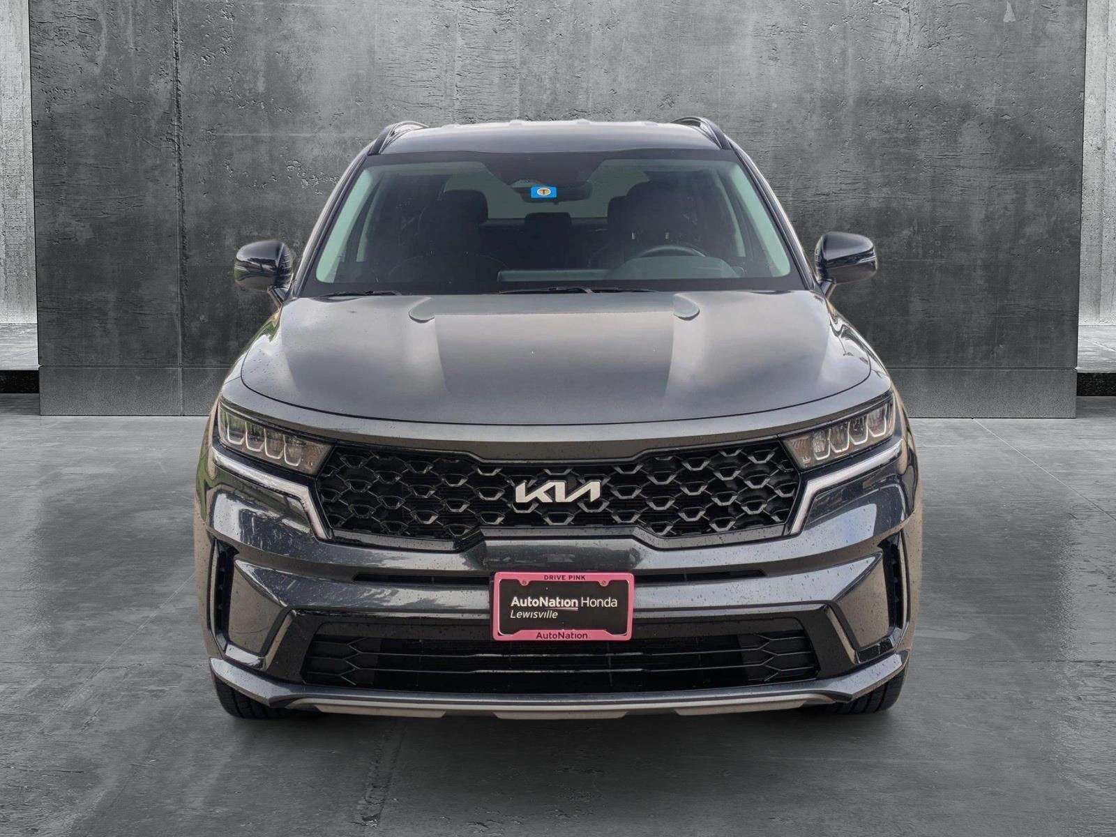 2023 Kia Sorento S photo 2