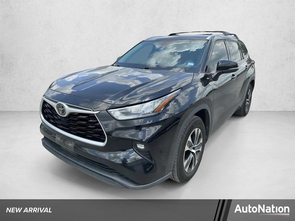 Used 2020 Toyota Highlander XLE SUV