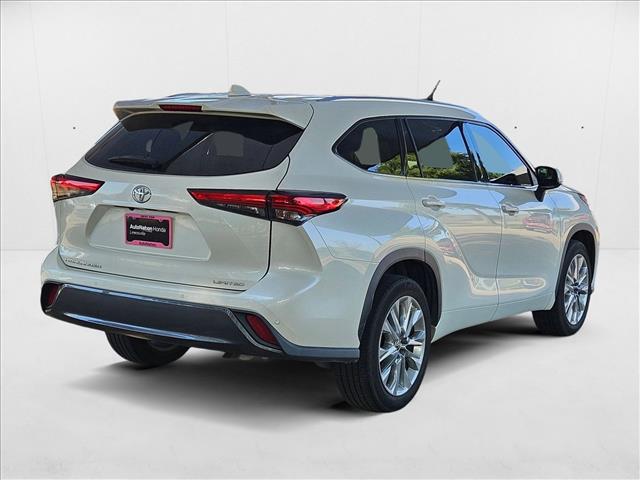2021 Toyota Highlander Limited photo 4