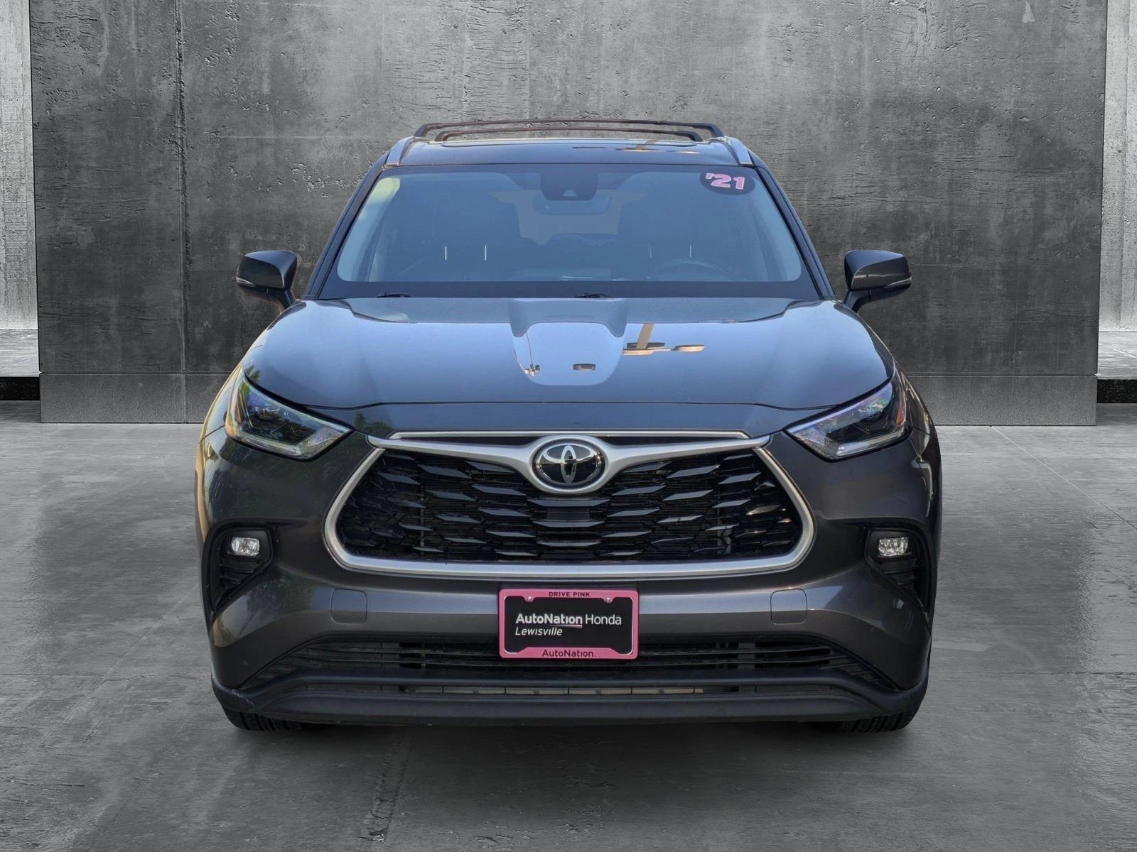 Used 2021 Toyota Highlander XLE with VIN 5TDGZRAH9MS086375 for sale in Lewisville, TX