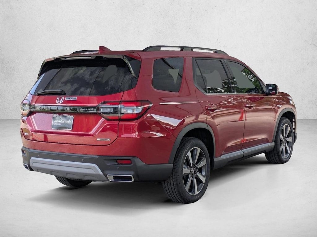 Certified 2025 Honda Pilot Touring SUV