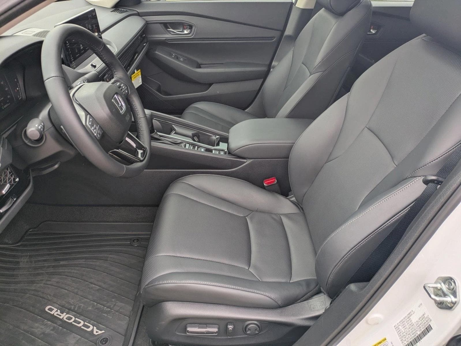 2025 Honda Accord Hybrid EX-L - Photo 15