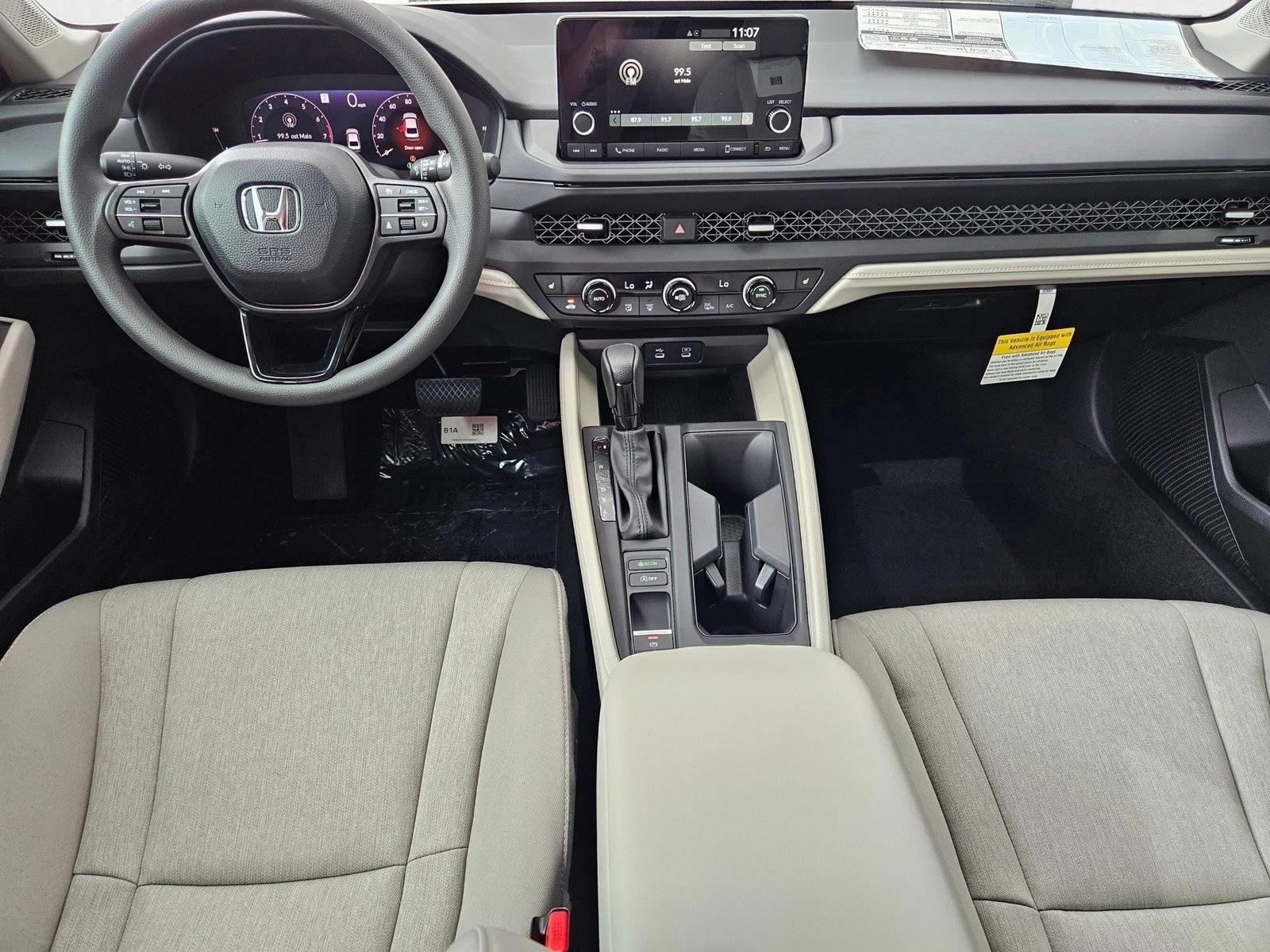 2025 Honda Accord SE - Photo 14