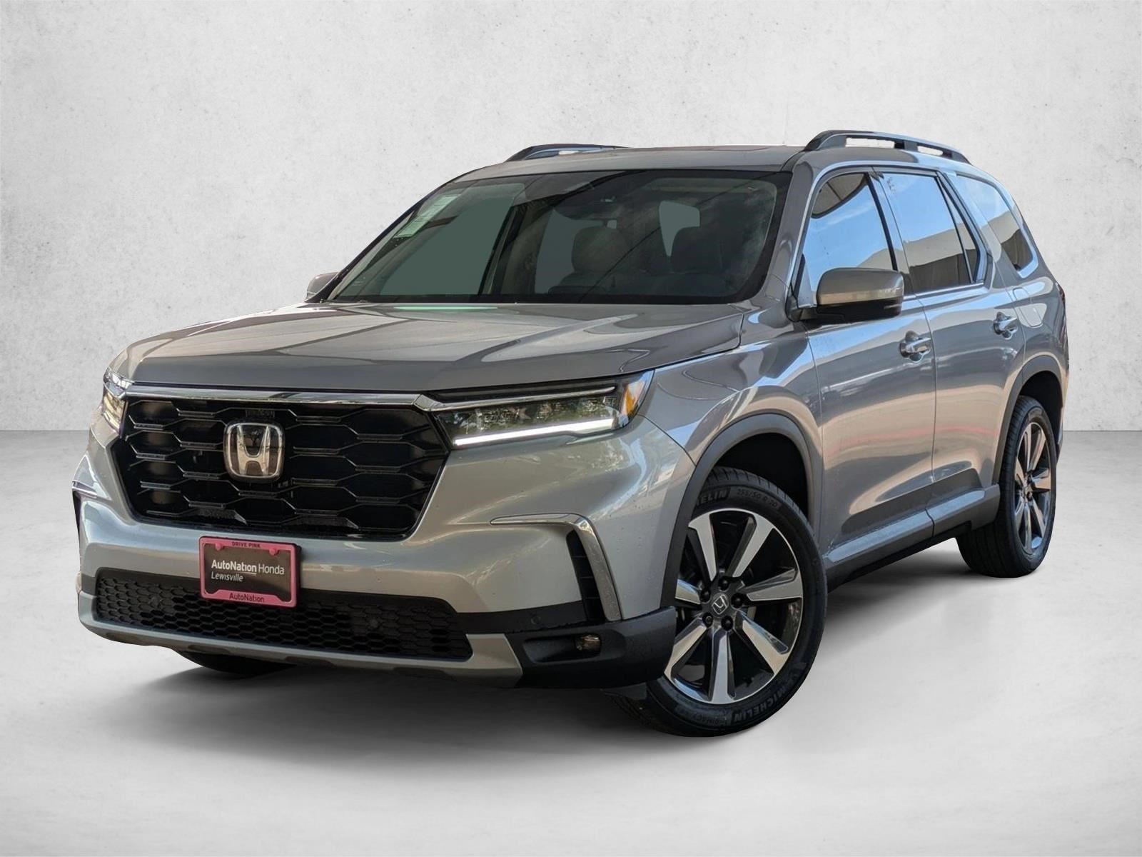 2025 Honda Pilot Touring's photo