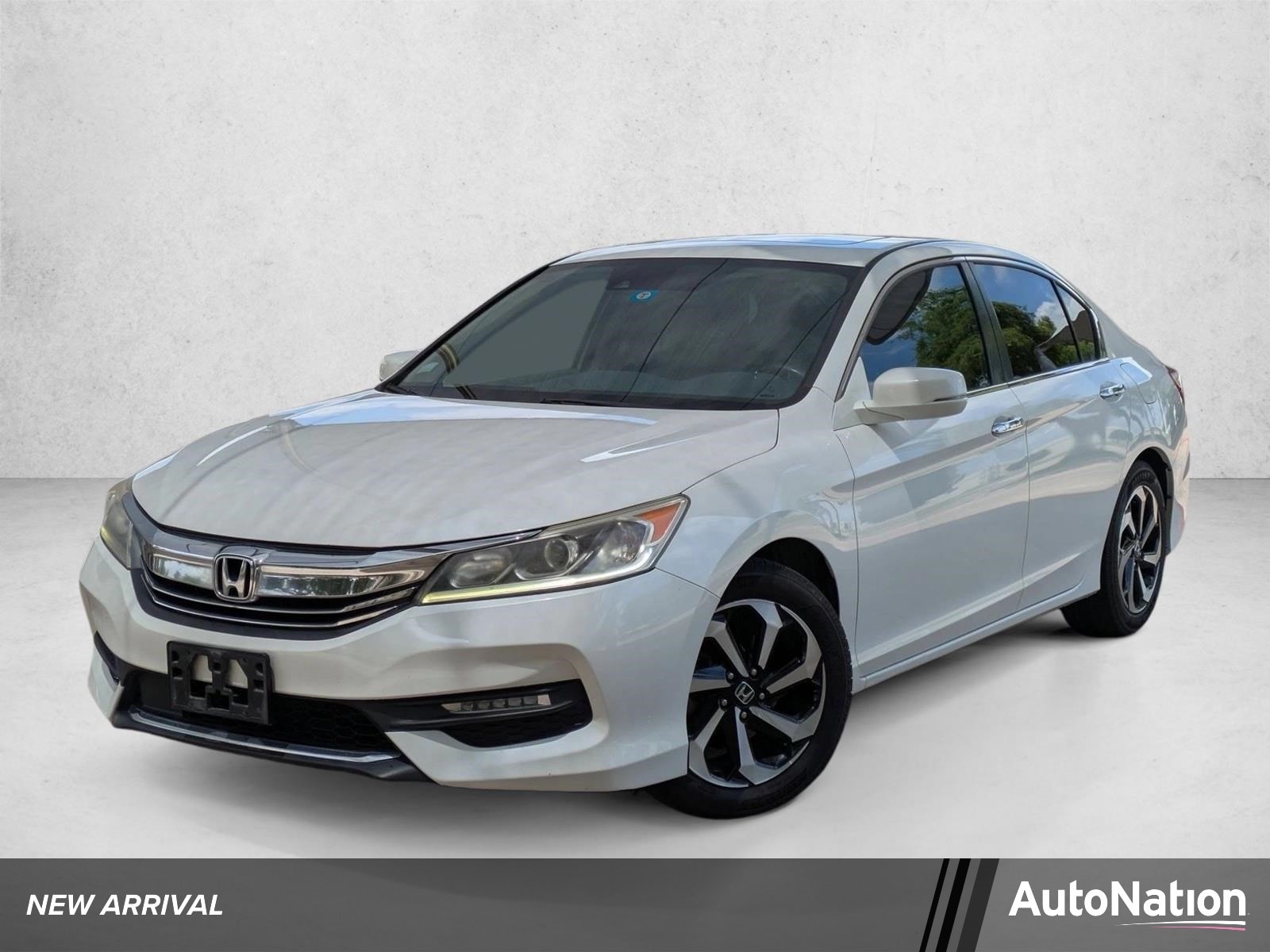 2017 Honda Accord EX-L CVT Navi w/Honda Sensing PZEV's photo