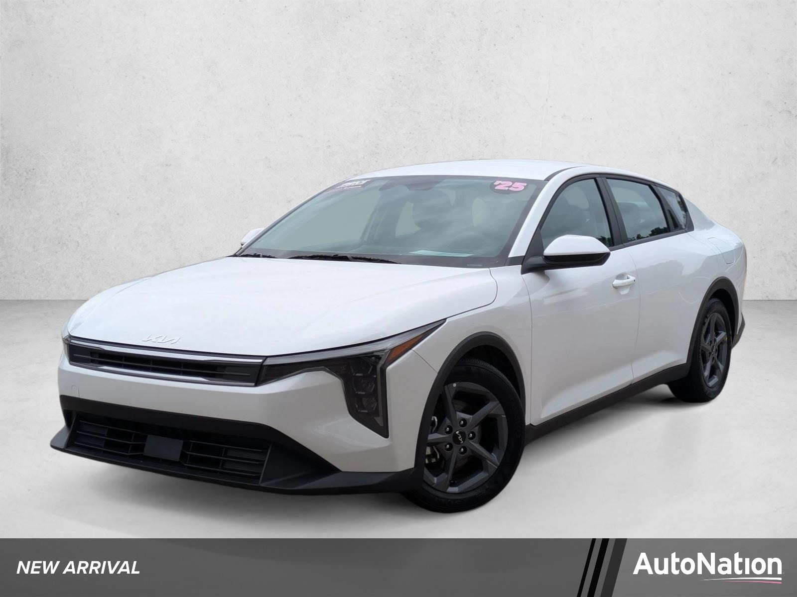 2025 Kia K4 LXS AT's photo