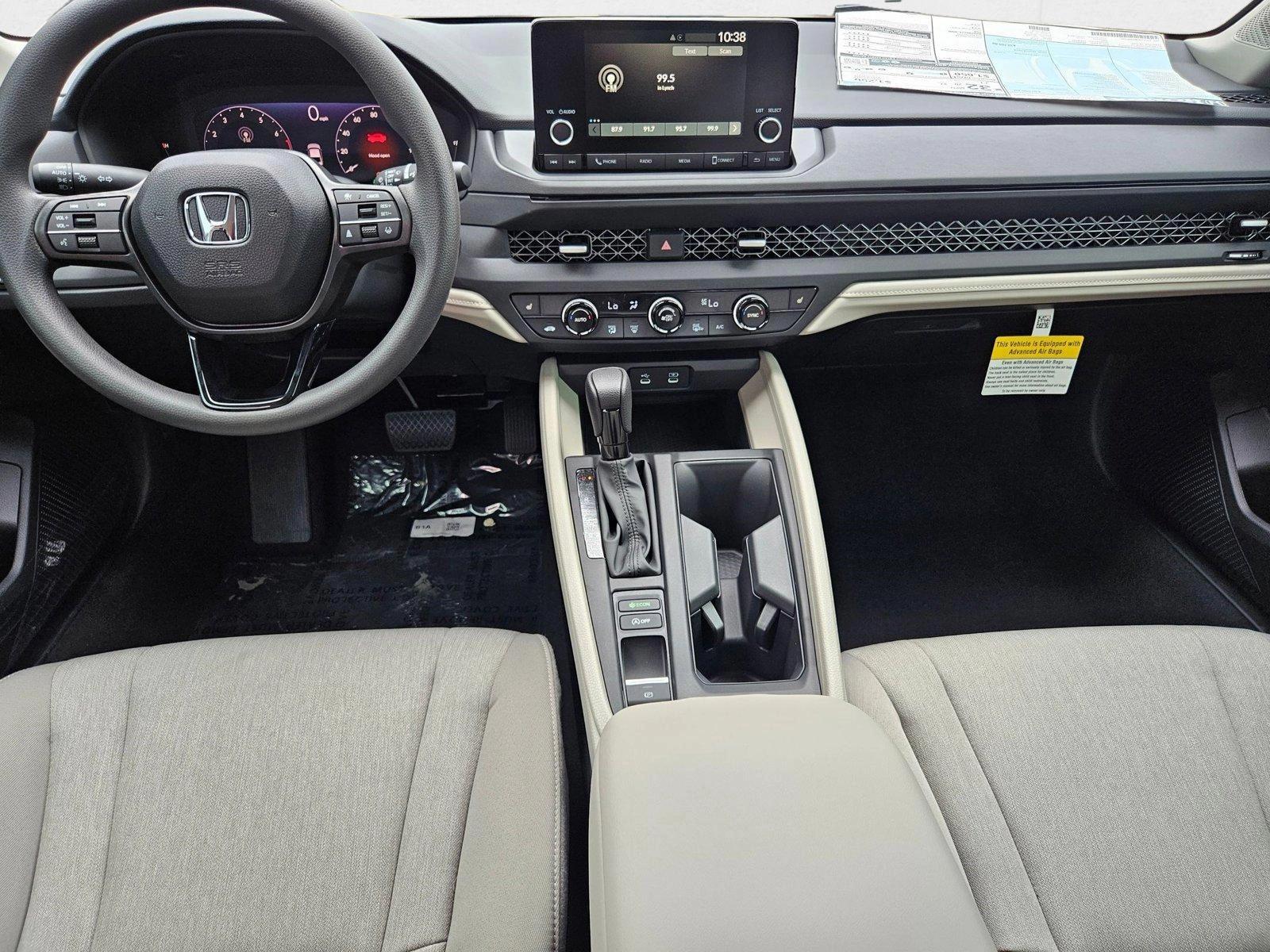 2025 Honda Accord SE - Photo 14