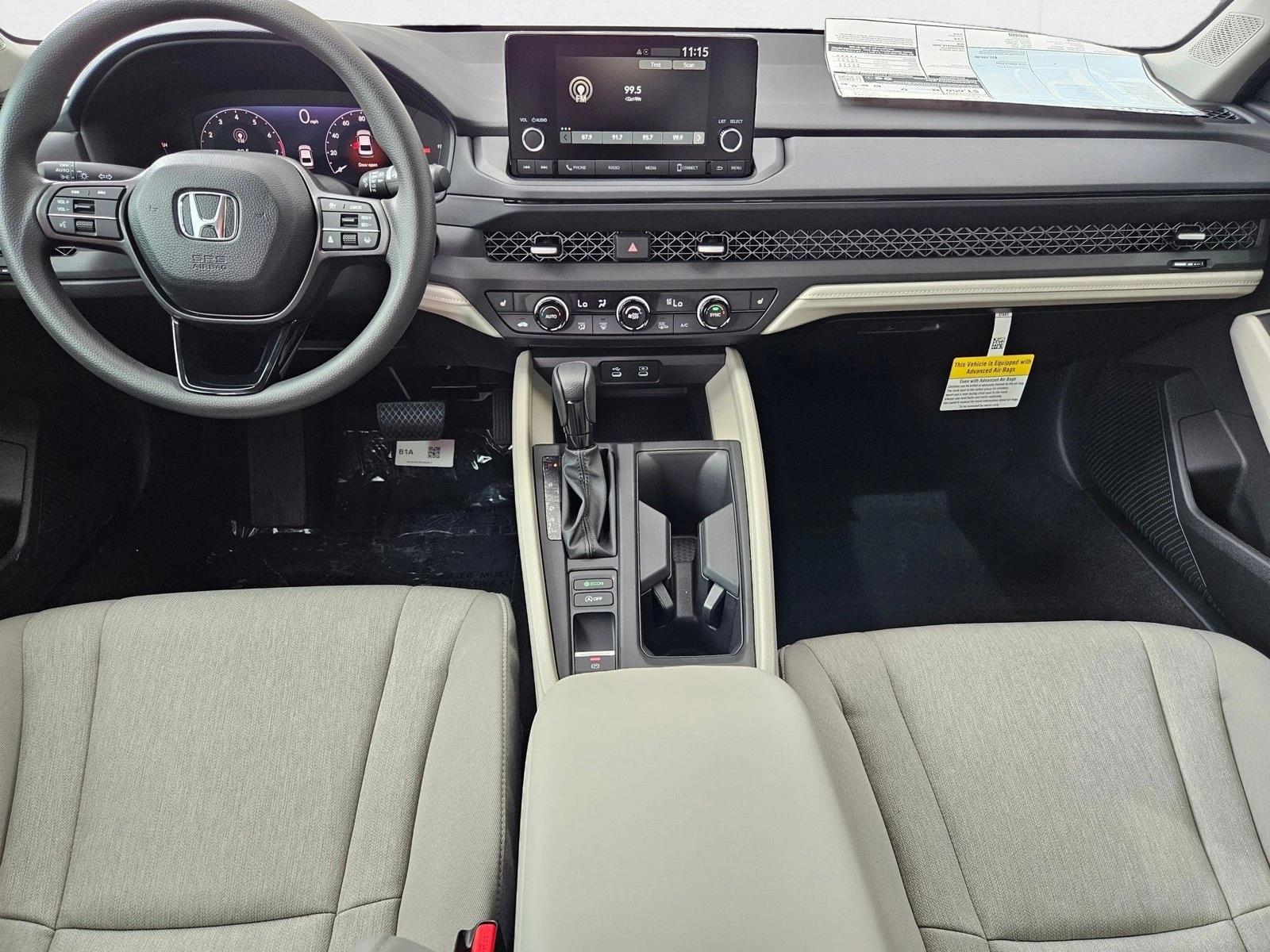 2025 Honda Accord SE - Photo 14
