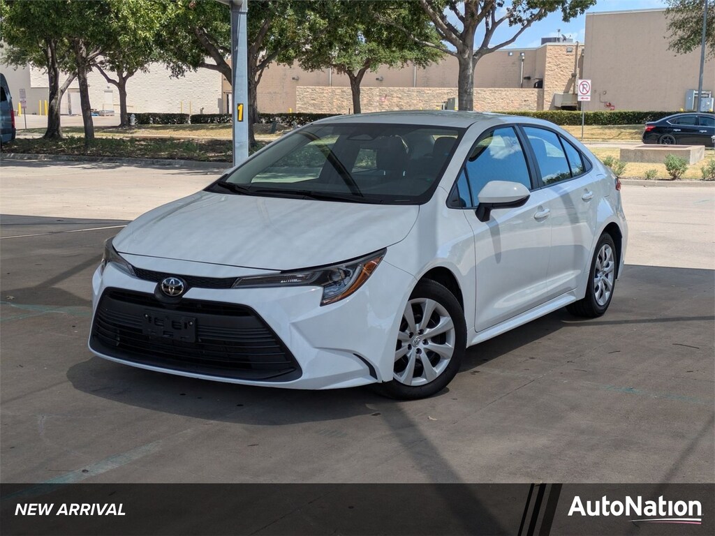 Used 2025 Toyota Corolla LE Sedan