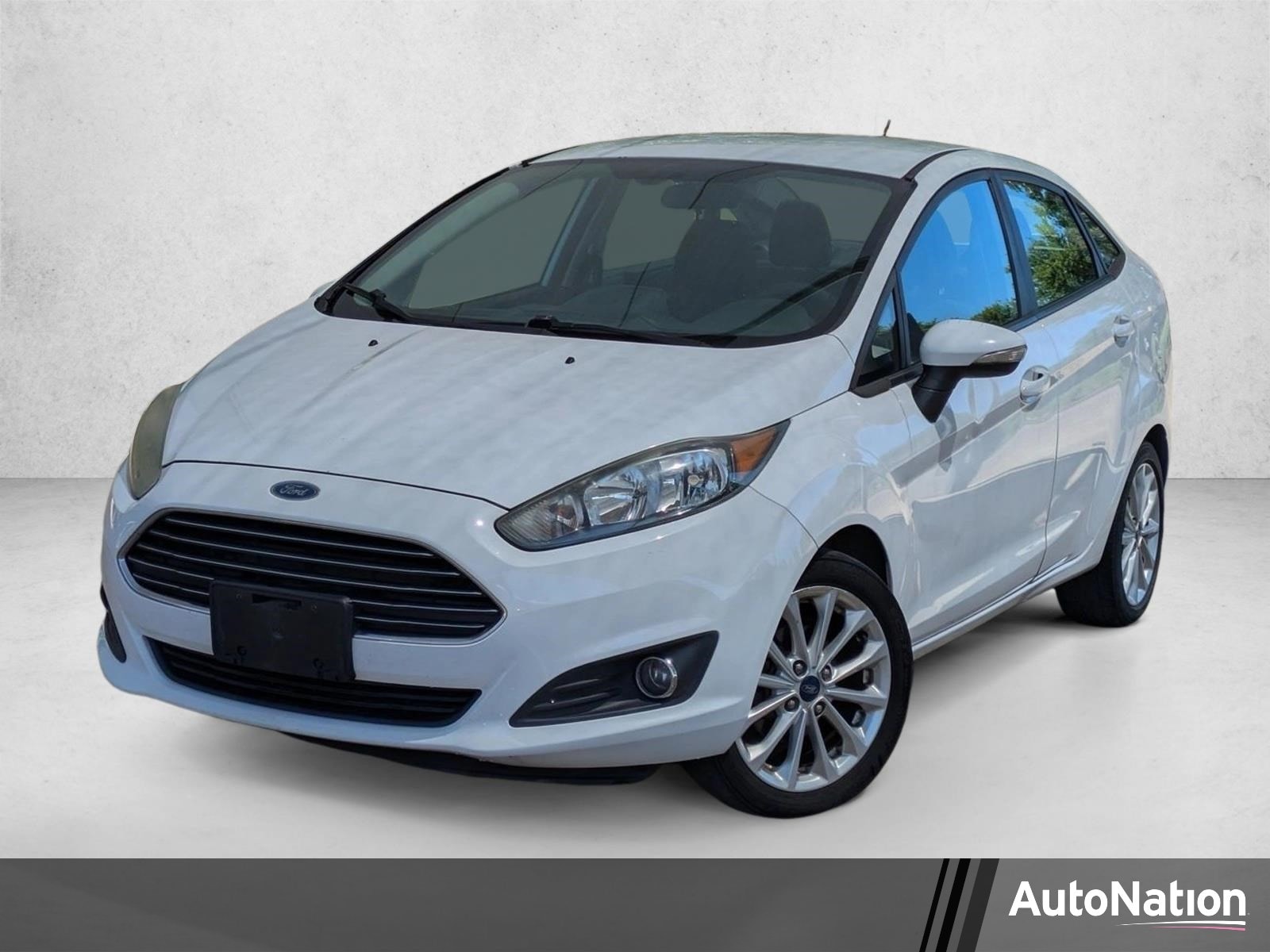 2014 Ford Fiesta SE Sedan's photo
