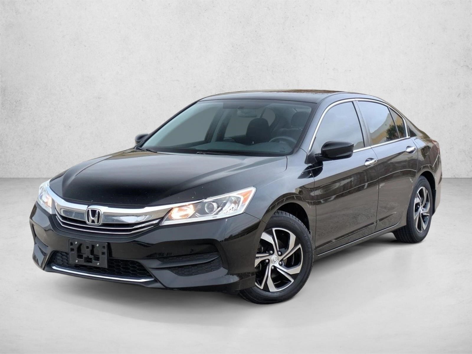2016 Honda Accord LX's photo