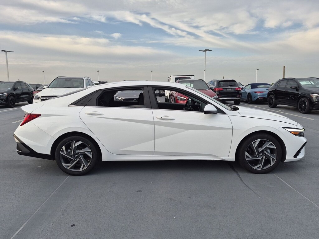 Used 2024 Hyundai Elantra SEL Sedan