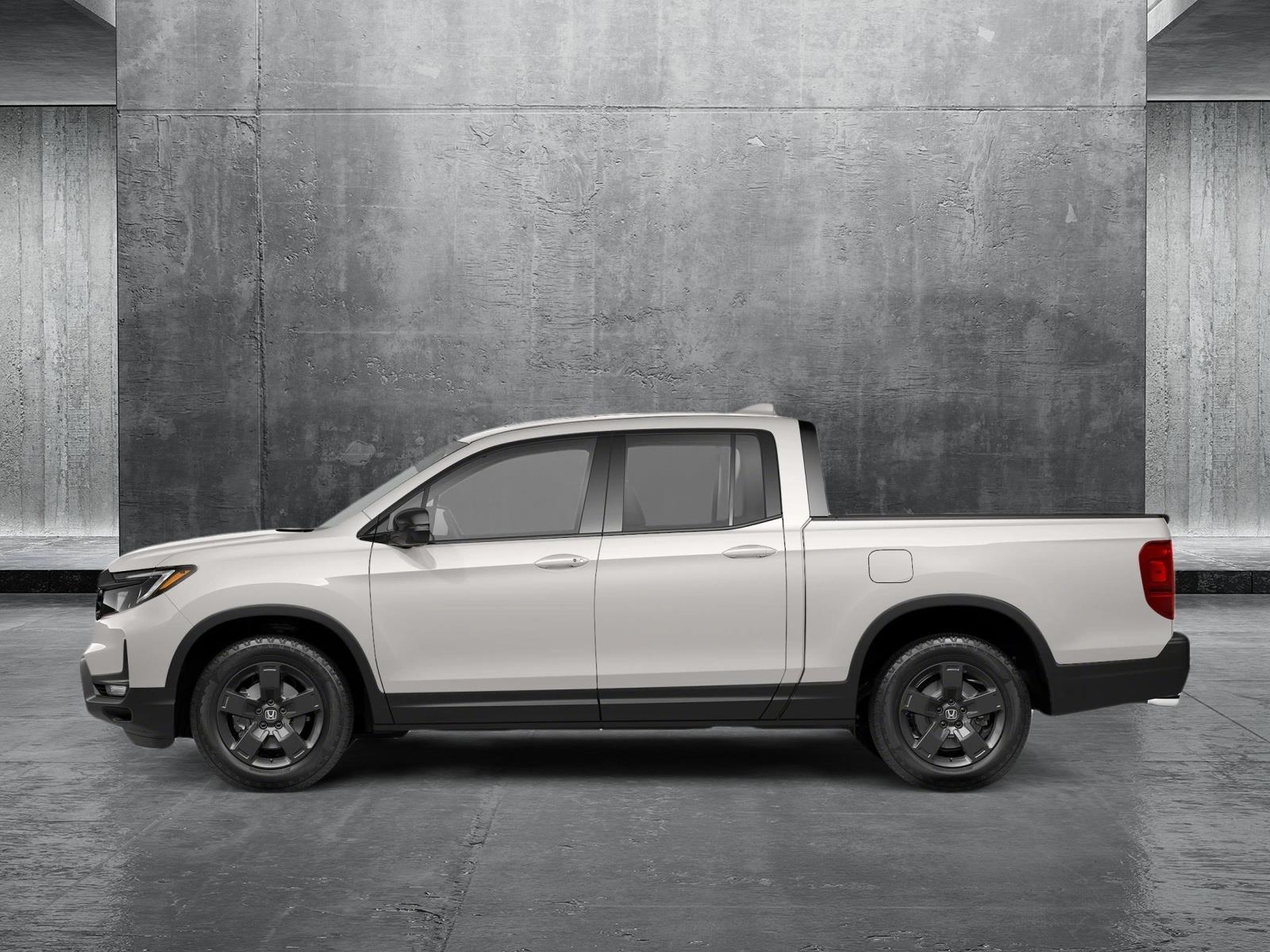 2025 Honda Ridgeline Black Edition photo 2
