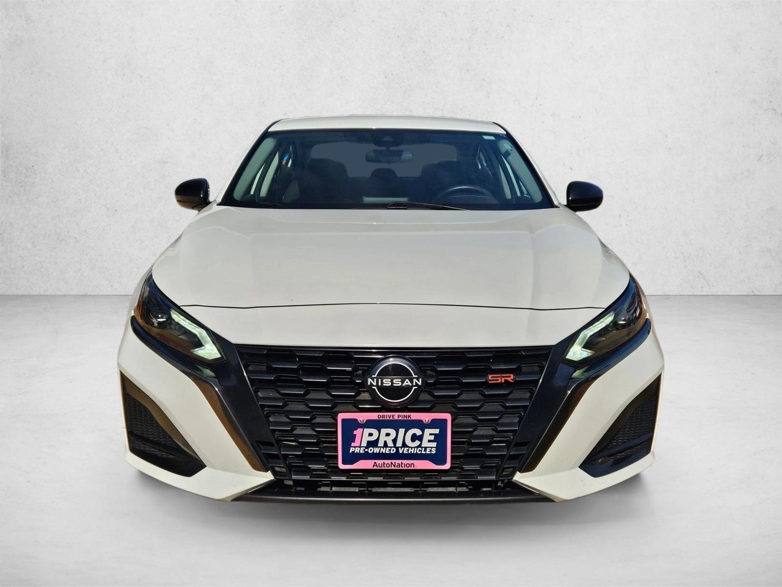 2023 Nissan Altima 2.5 SR photo 2