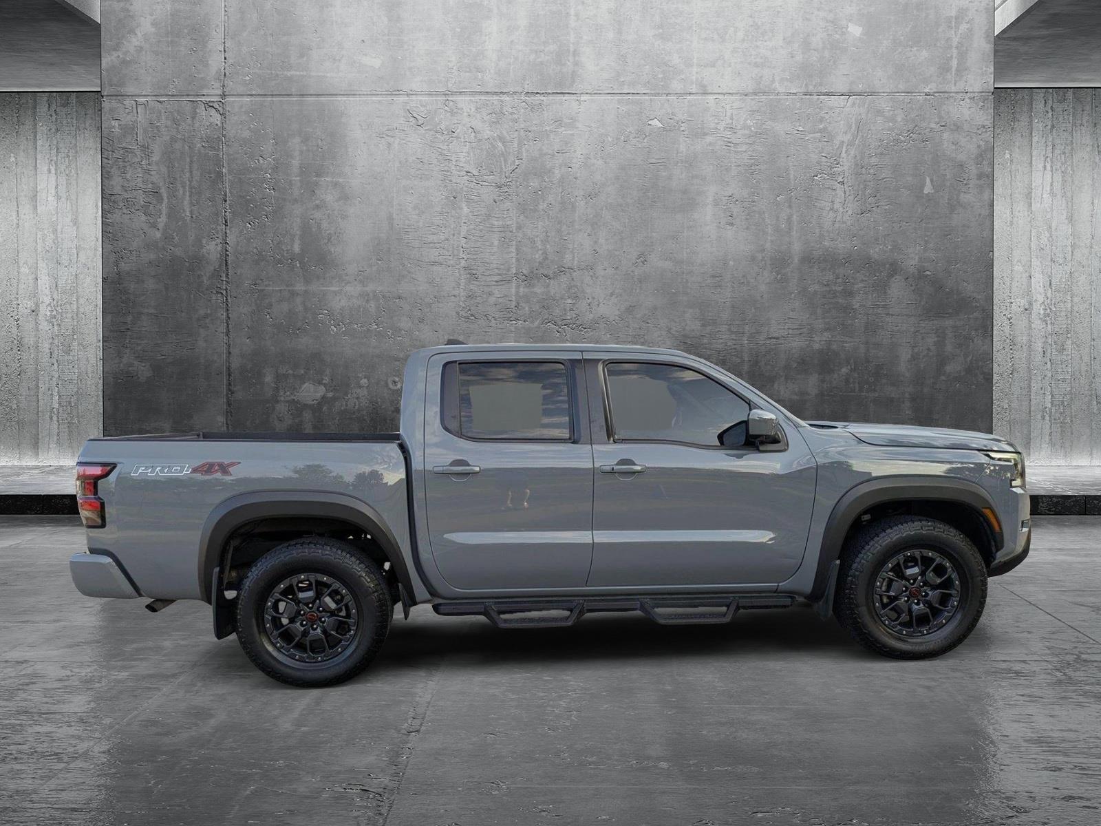 2023 Nissan Frontier PRO-4X photo 4