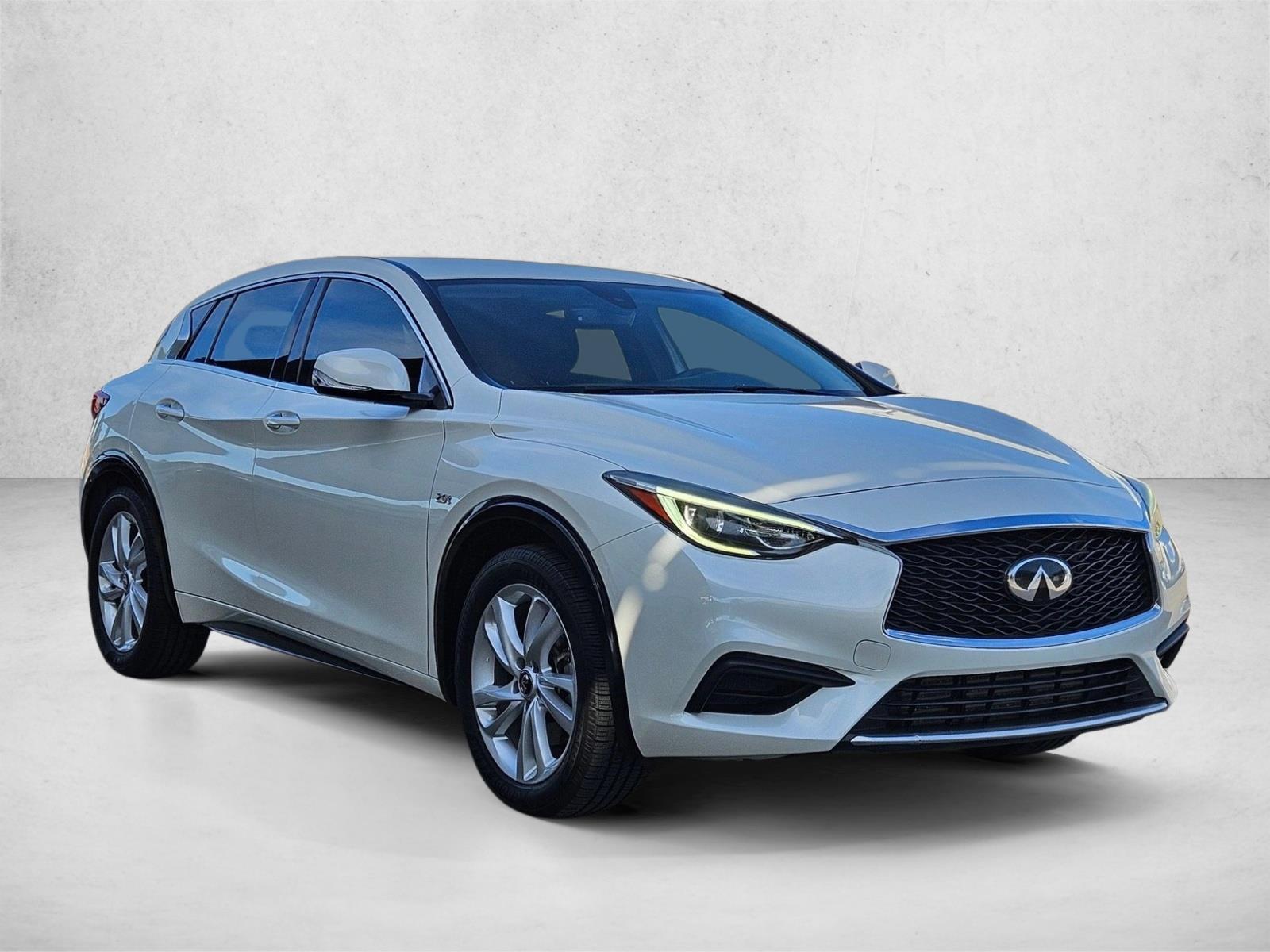 2019 Infiniti QX30 photo 3