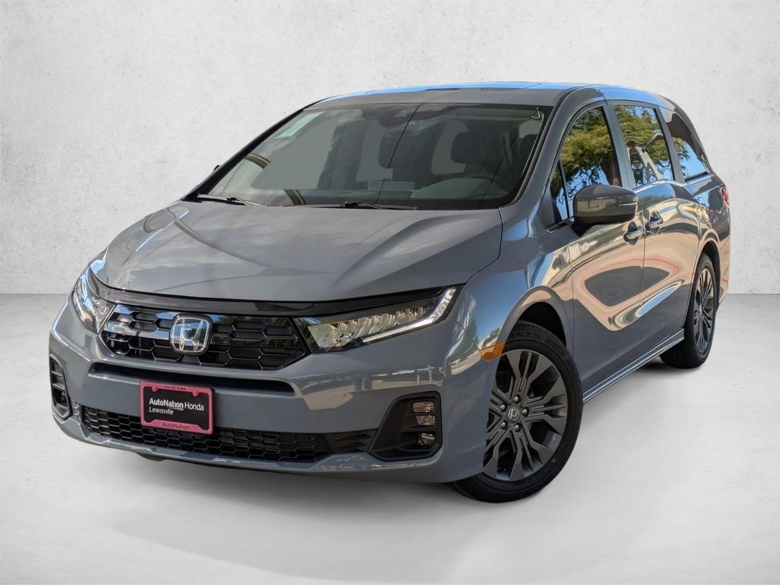 2026 Honda Odyssey Touring's photo