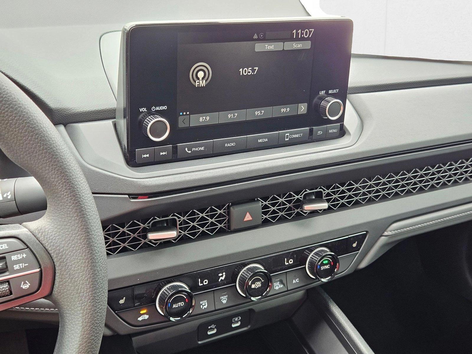 2025 Honda Accord SE - Photo 12