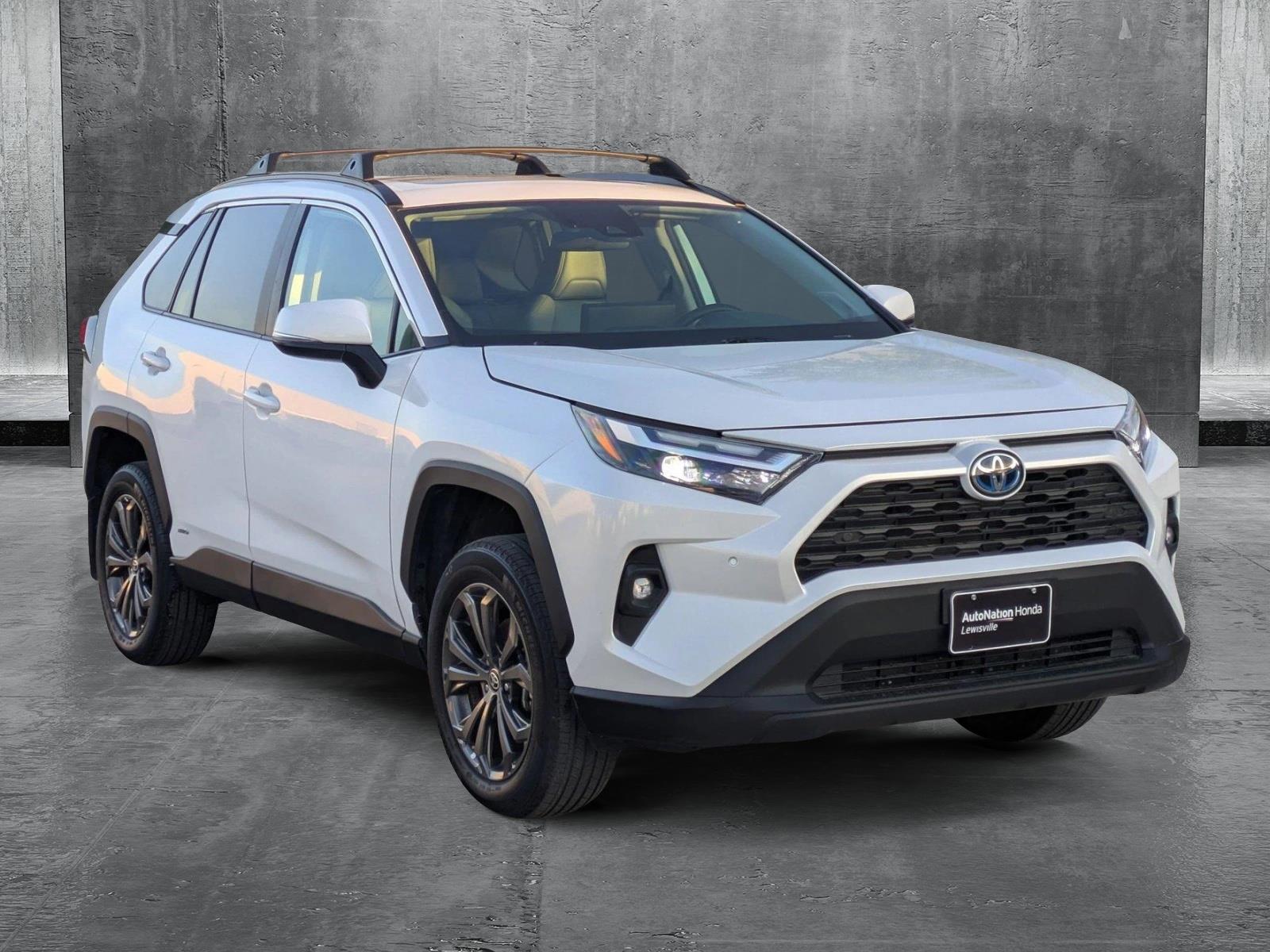 2023 Toyota RAV4 Hybrid XLE Premium photo 3