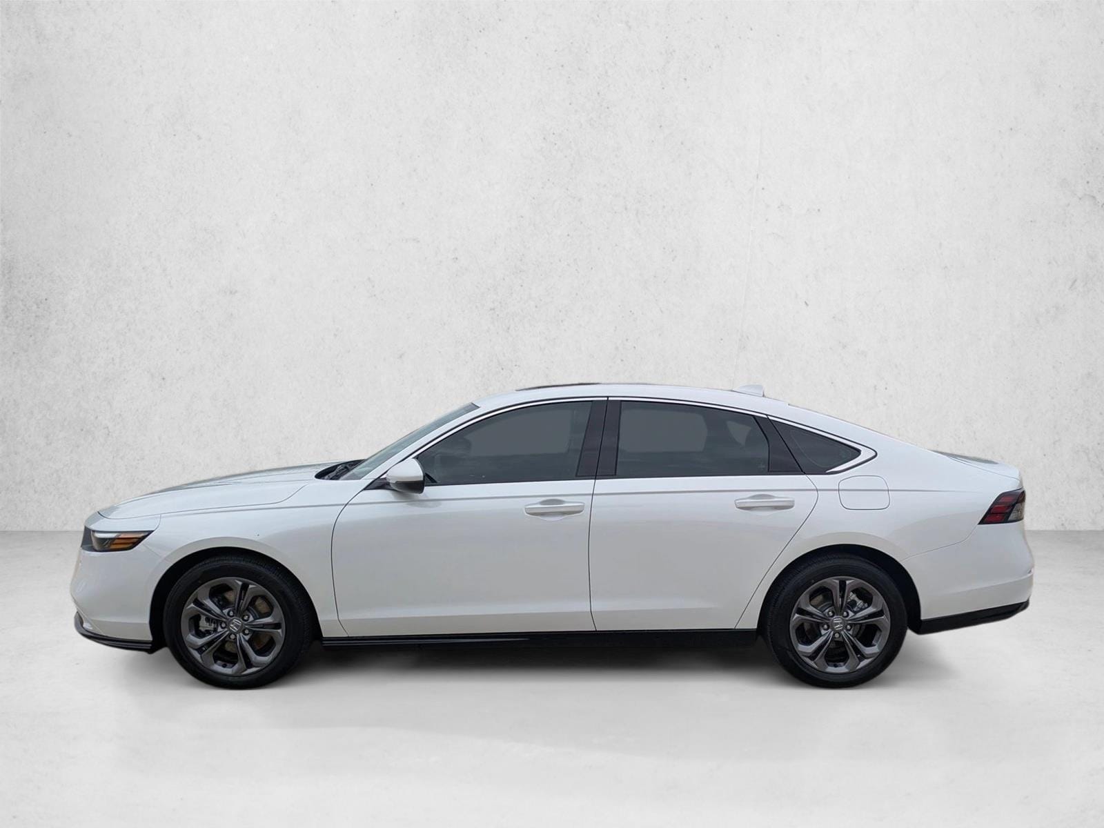 2025 Honda Accord Hybrid EX-L - Photo 9