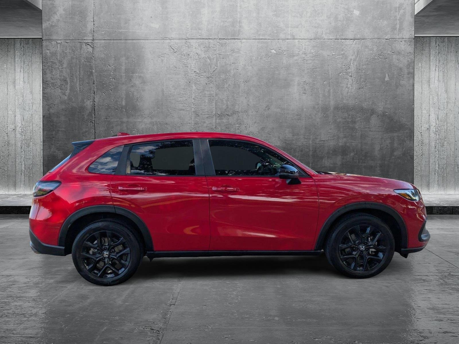 2025 Honda HR-V Sport photo 4