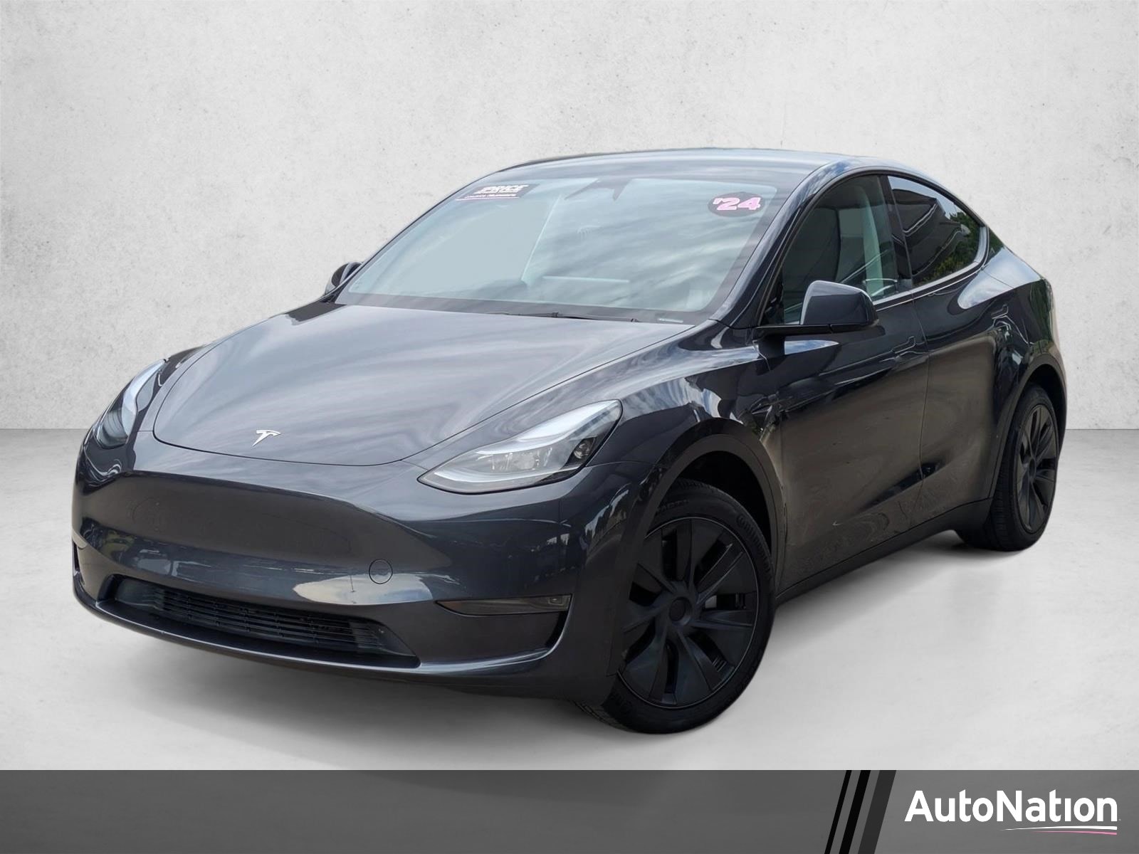 2024 Tesla Model Y Long Range Rear Wheel Drive's photo