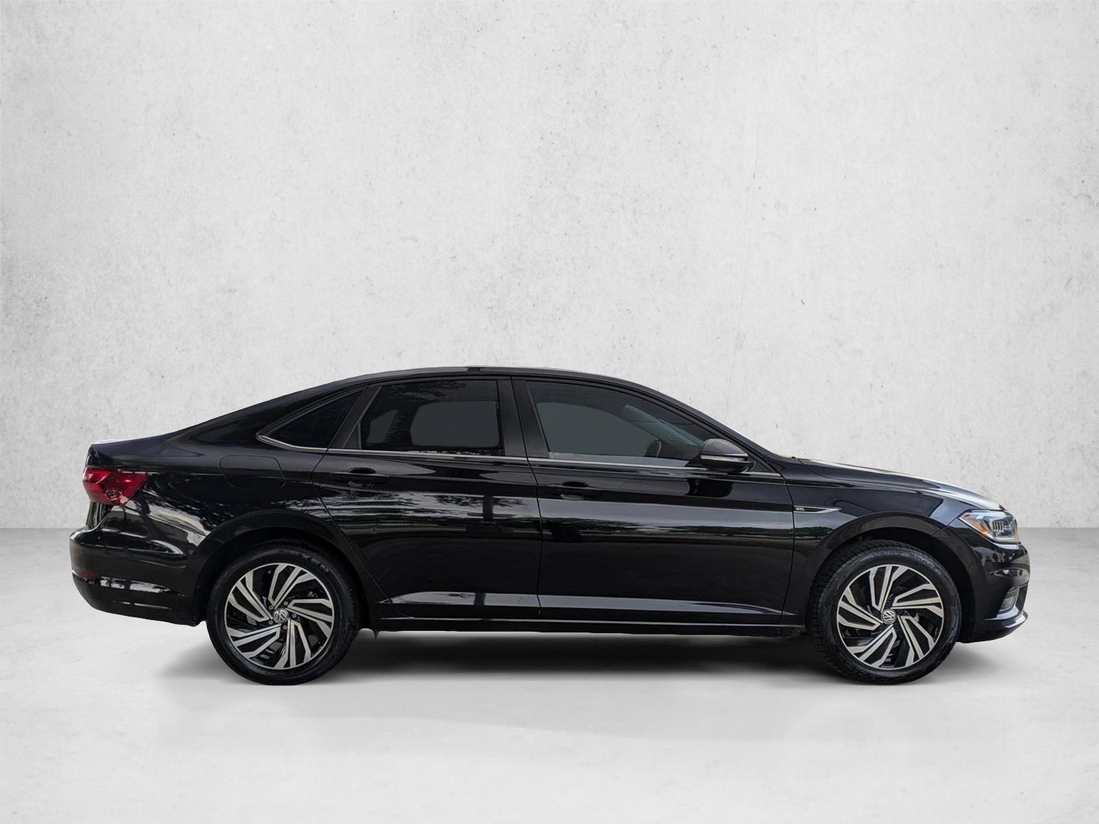 2021 Volkswagen Jetta SEL Premium photo 4