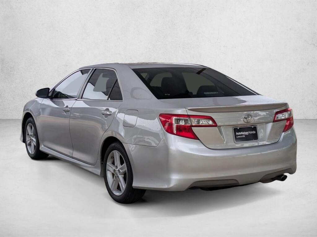 Used 2013 Toyota Camry SE Sedan