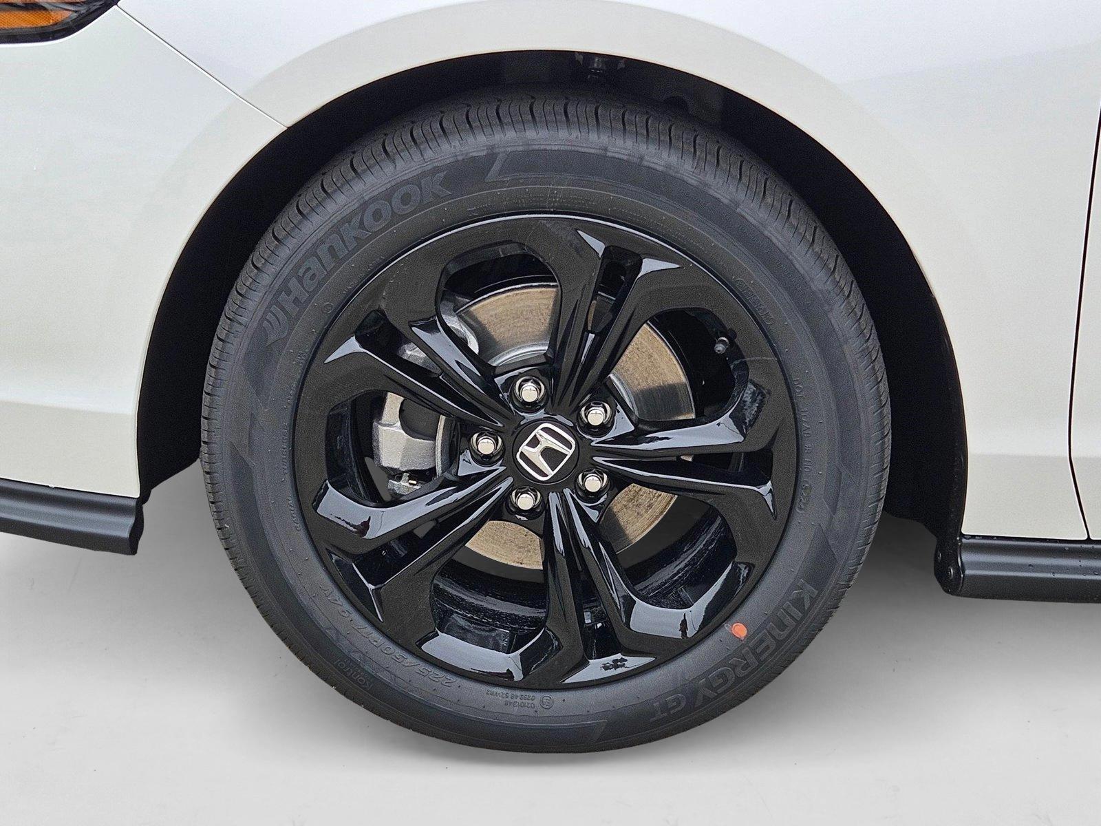 2025 Honda Accord SE - Photo 10