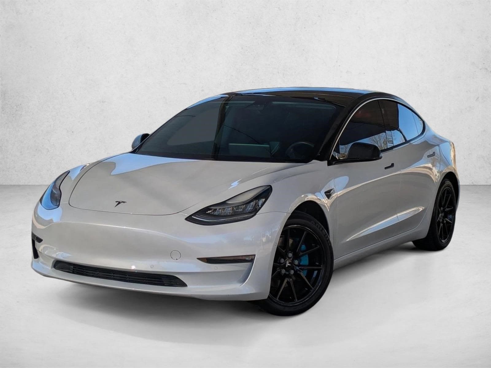 2019 Tesla Model 3 Long Range's photo