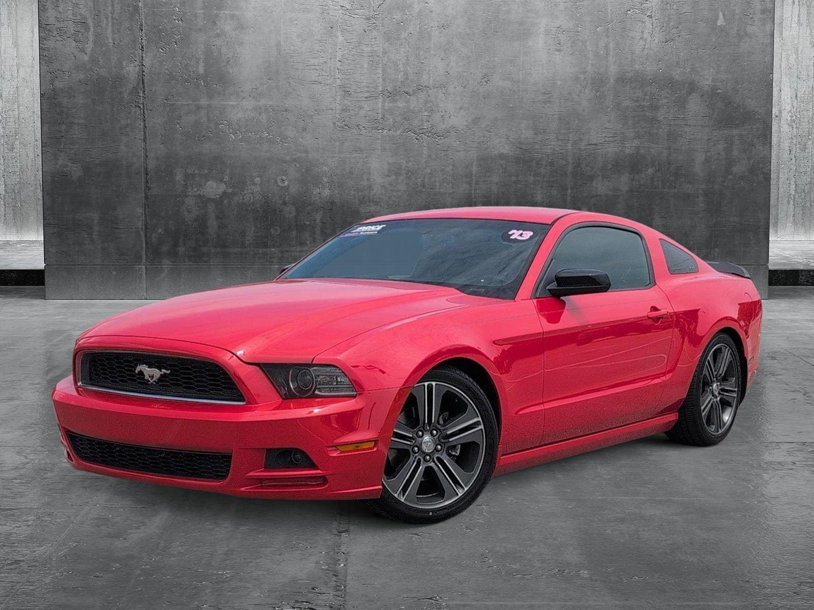 Used 2013 Ford Mustang V6 with VIN 1ZVBP8AMXD5277023 for sale in Memphis, TN