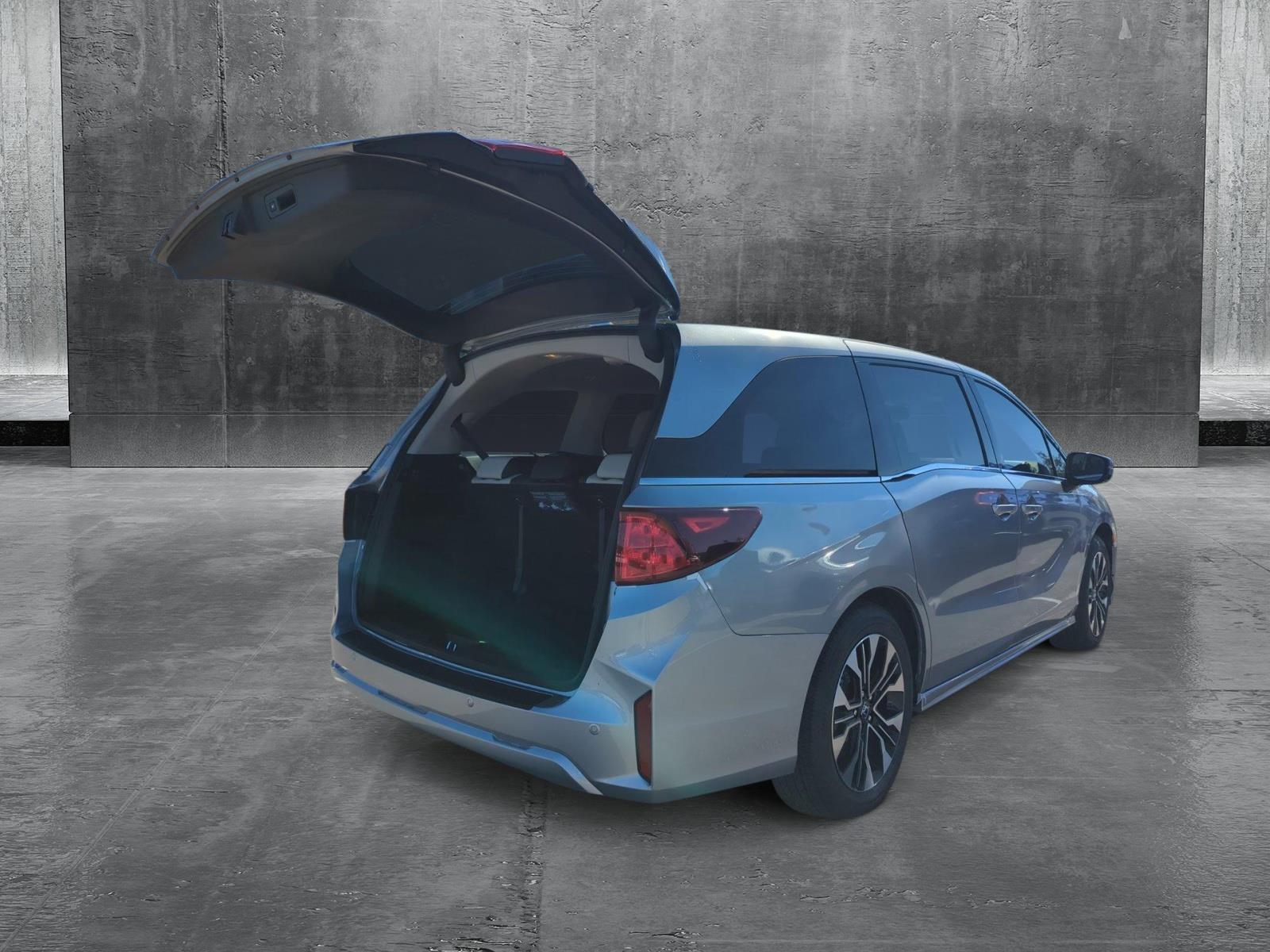 Used 2021 Honda Odyssey EX-L for sale in Great Neck, NY