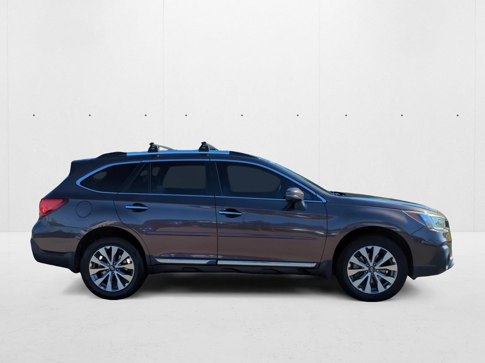 2019 Subaru Outback 2.5i Touring photo 4