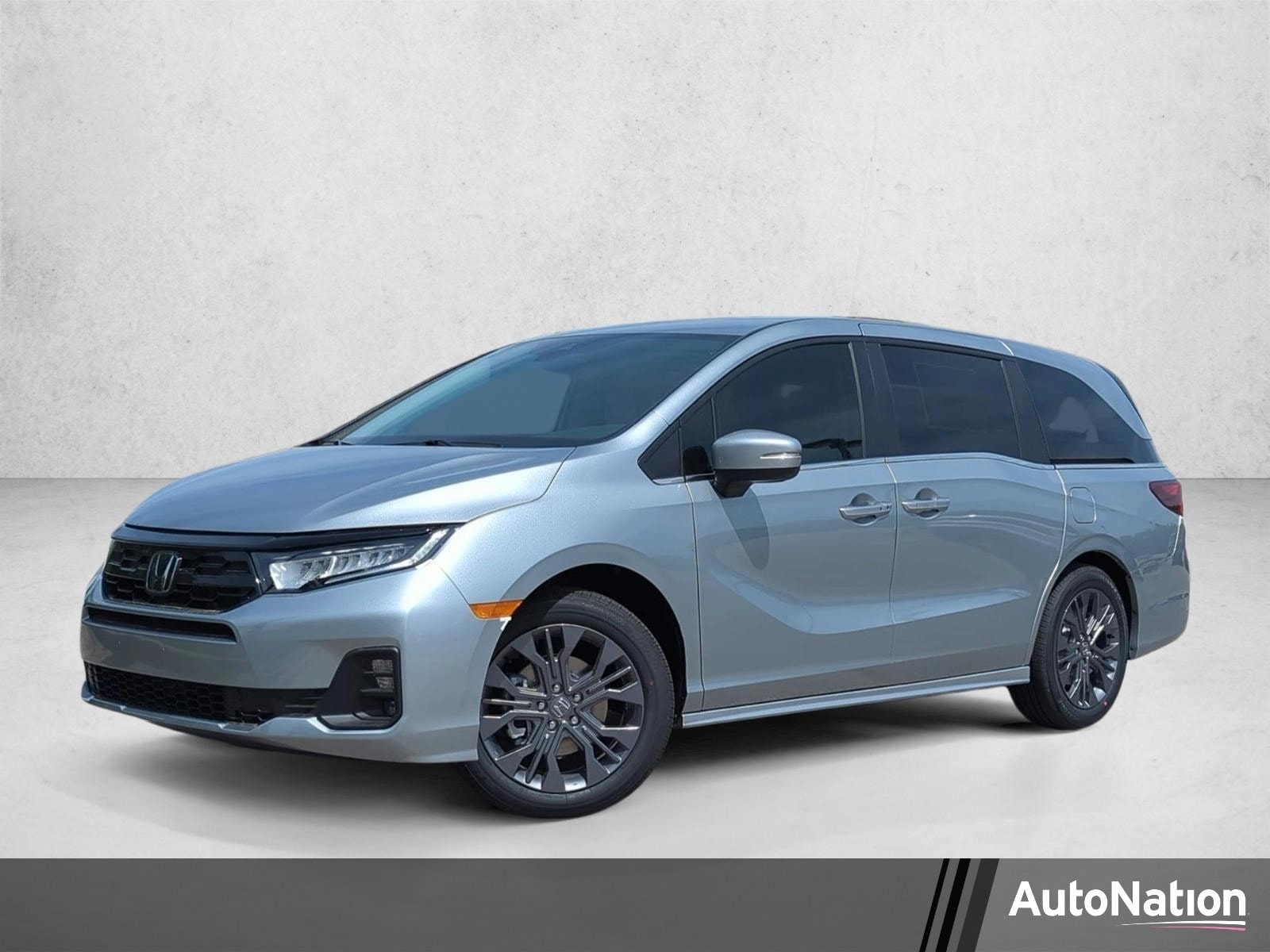 2026 Honda Odyssey Touring's photo