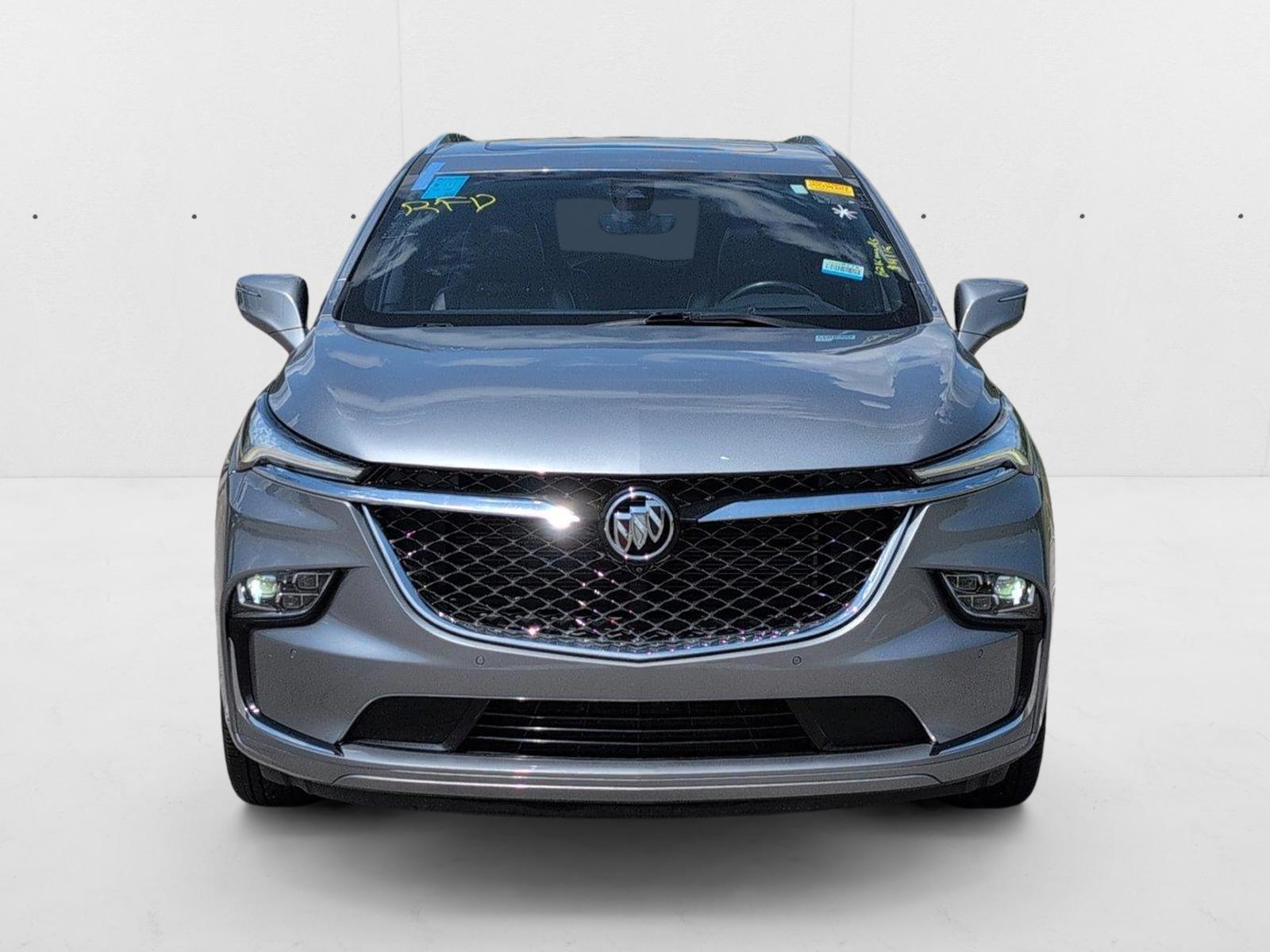 2023 Buick Enclave Avenir photo 2