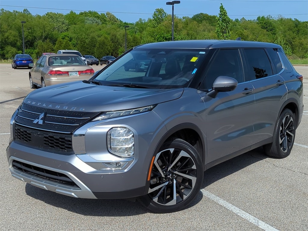 Used 2023 Mitsubishi Outlander SE SUV