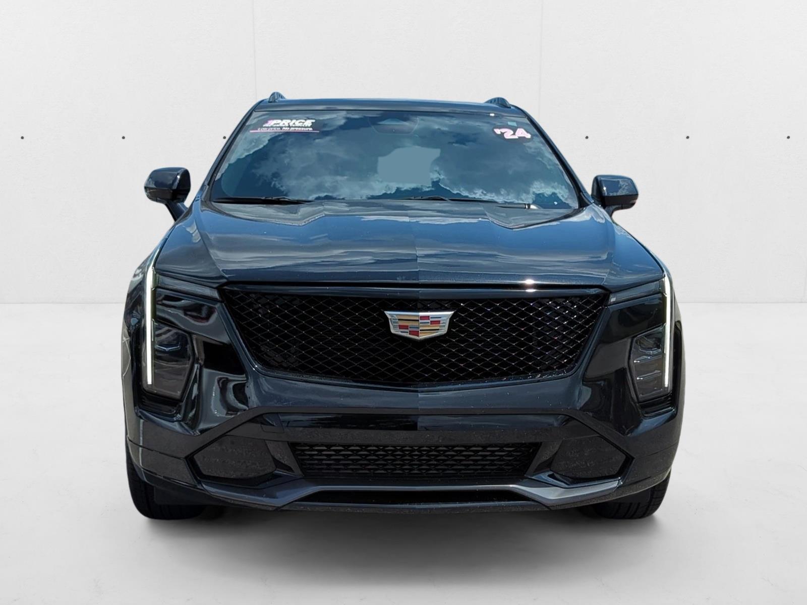 2024 Cadillac XT4 Sport photo 2
