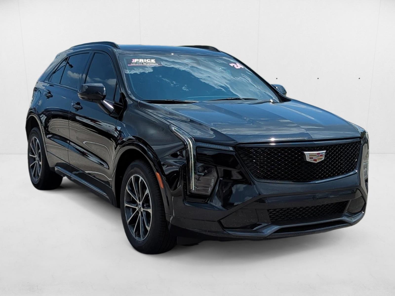 2024 Cadillac XT4 Sport photo 3