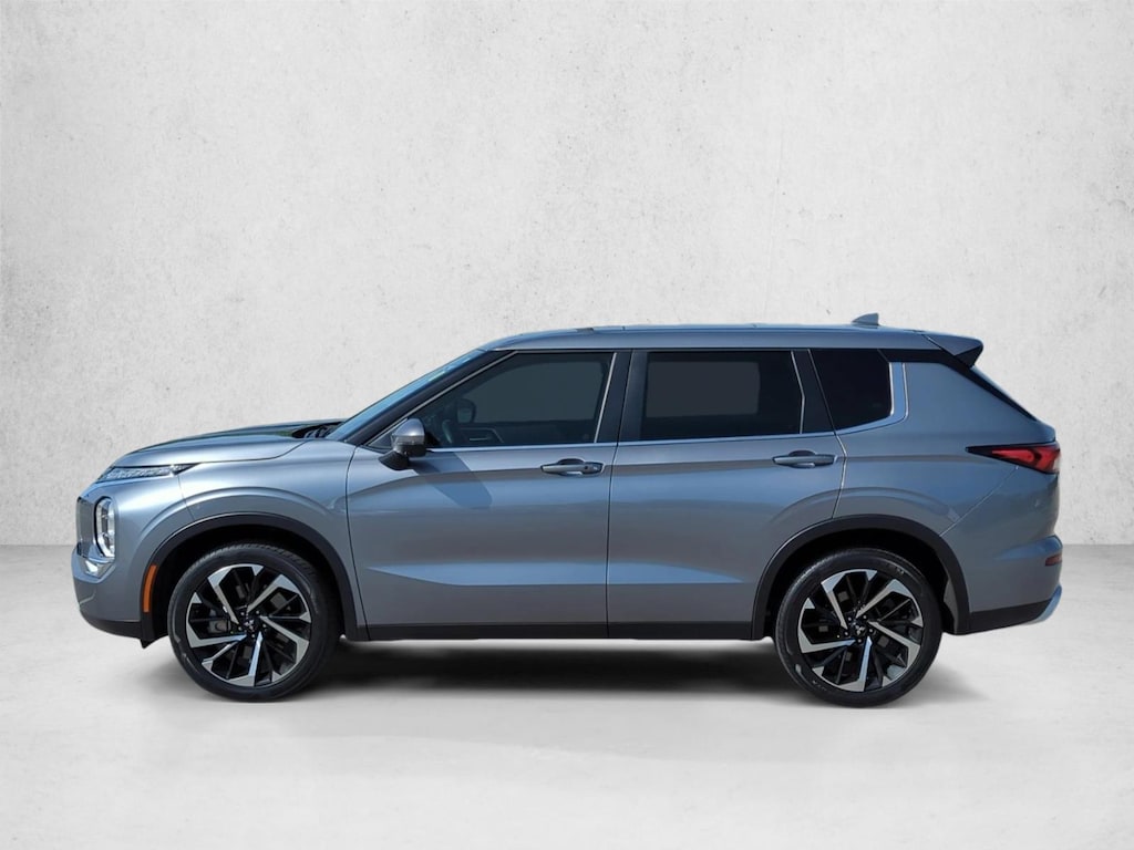 Used 2023 Mitsubishi Outlander SE SUV