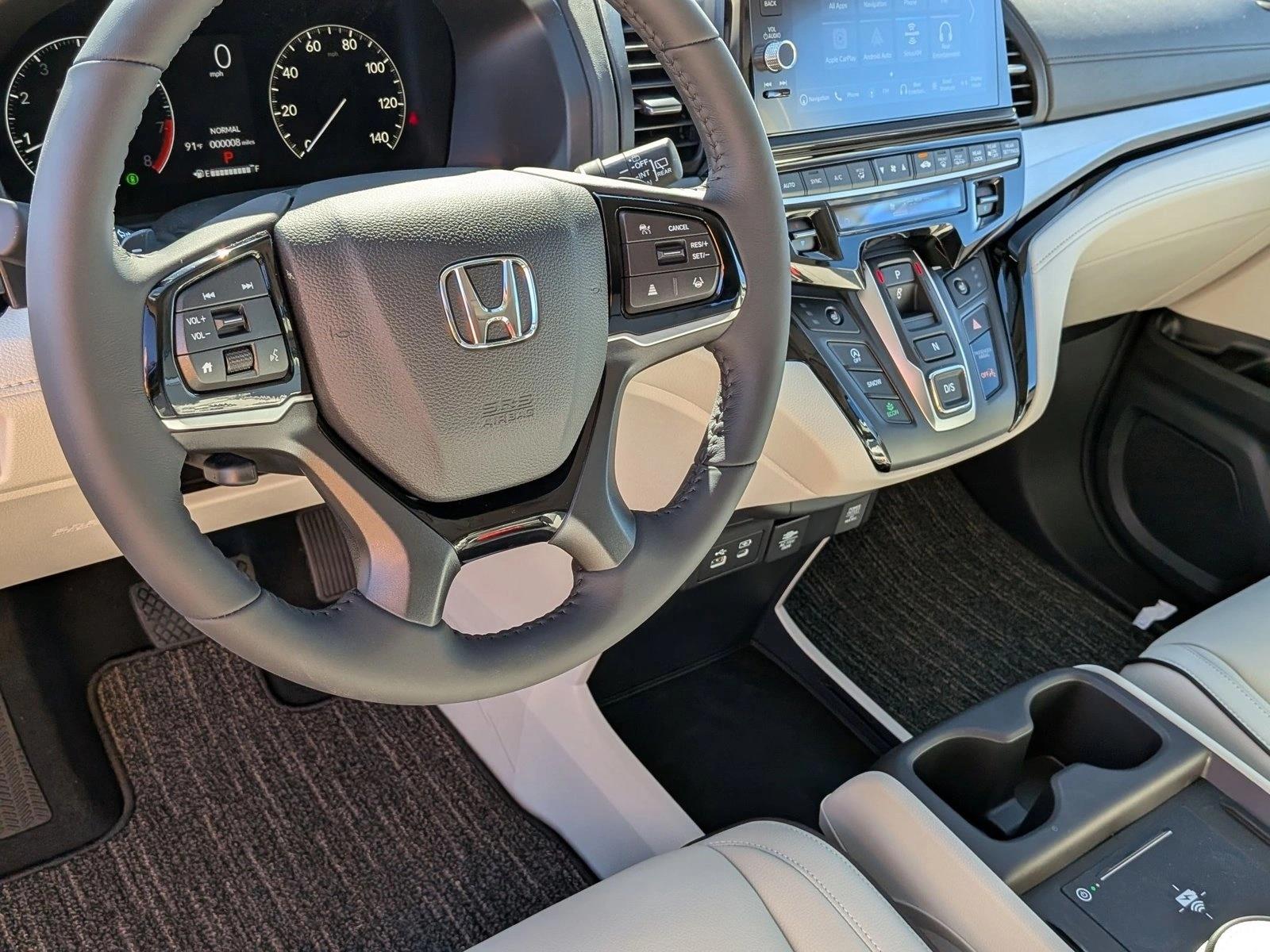 2026 Honda Odyssey Touring photo 3