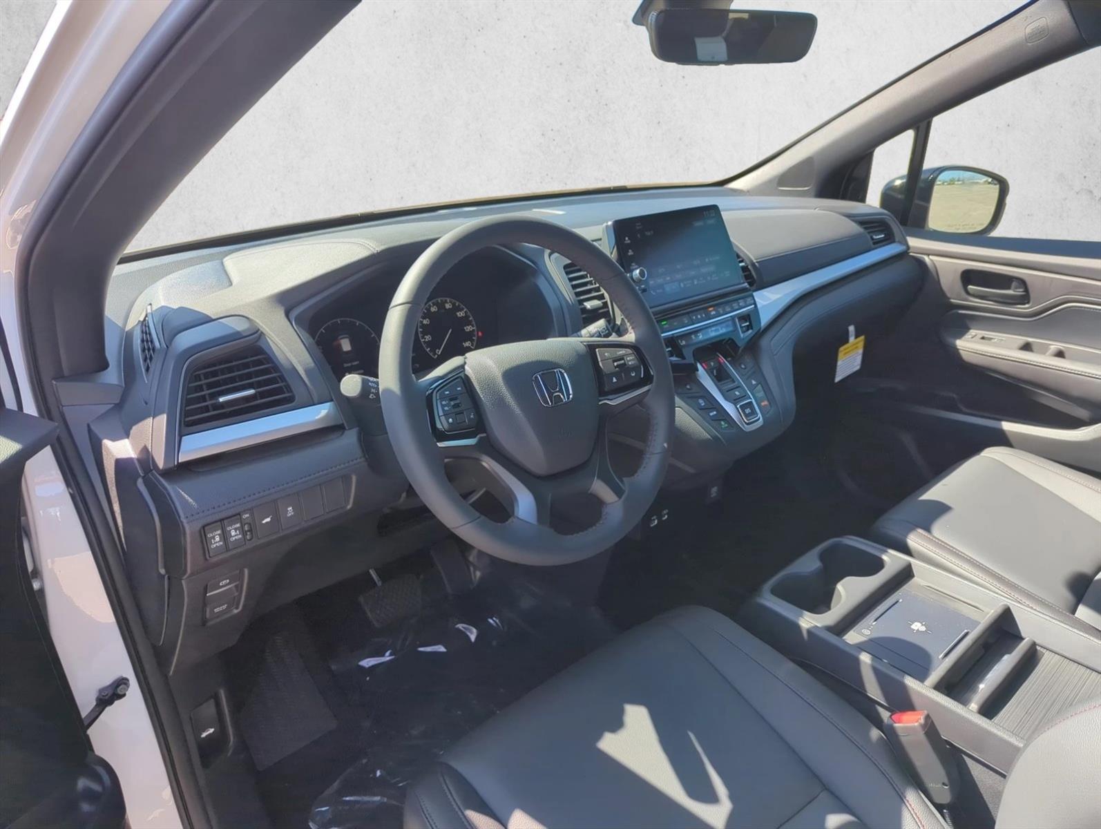 2026 Honda Odyssey photo 3