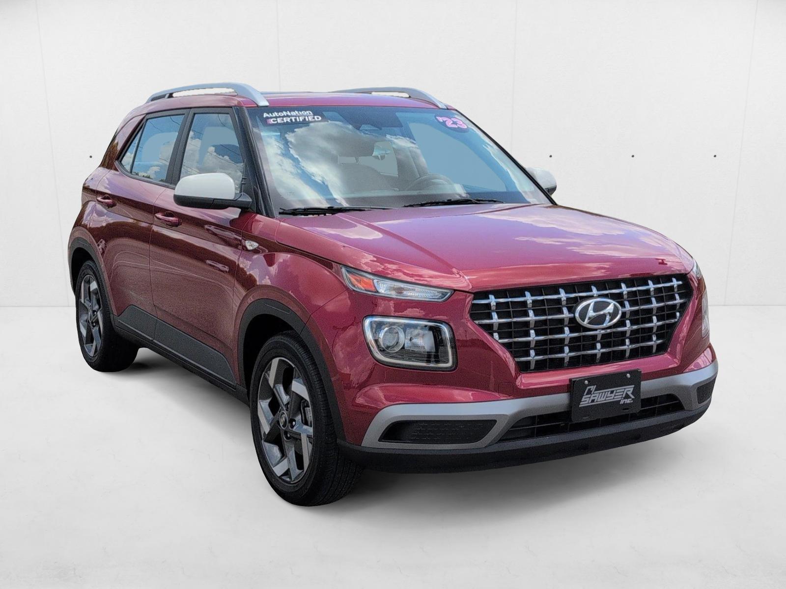 2023 Hyundai Venue SEL photo 3